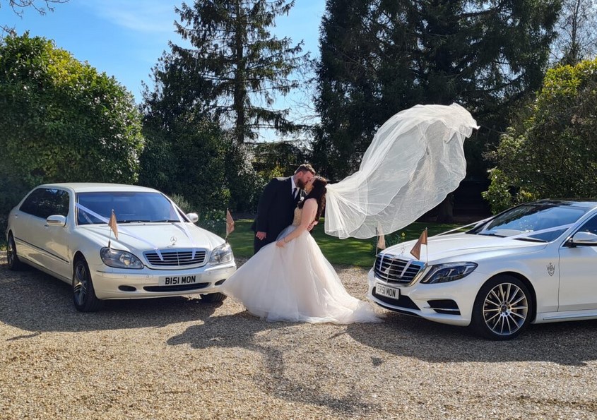 How to Decorate Wedding Cars